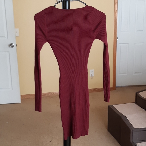 Dress - Picture 2 of 3